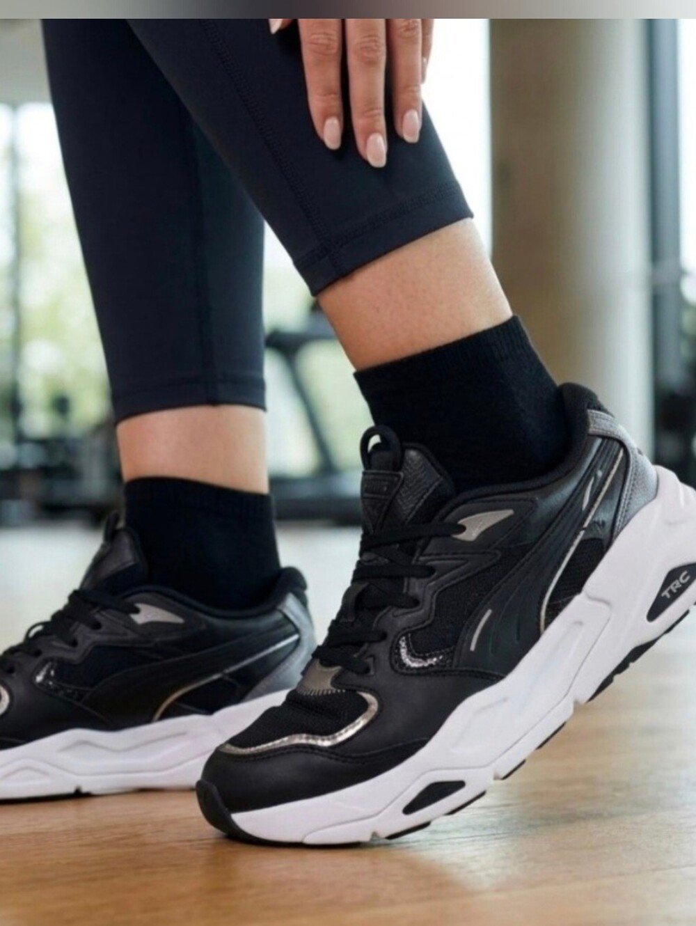 Women's Black and White Chunky Athletic Sneakers